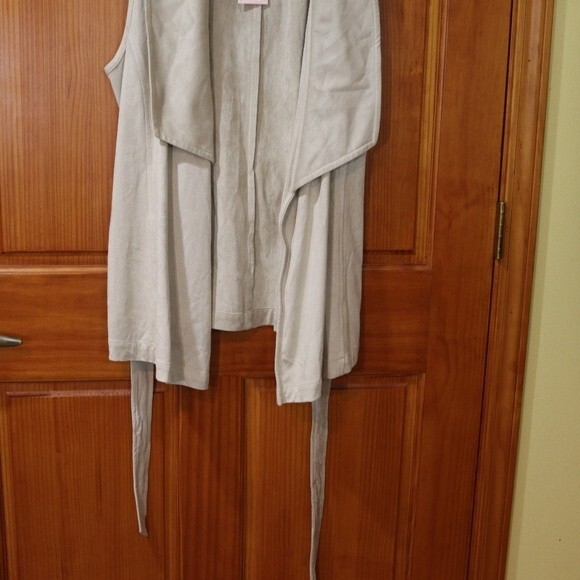 Juicy Couture Faux Suade Vest Tan Belted Open Front NWT LG - Picture 7 of 11